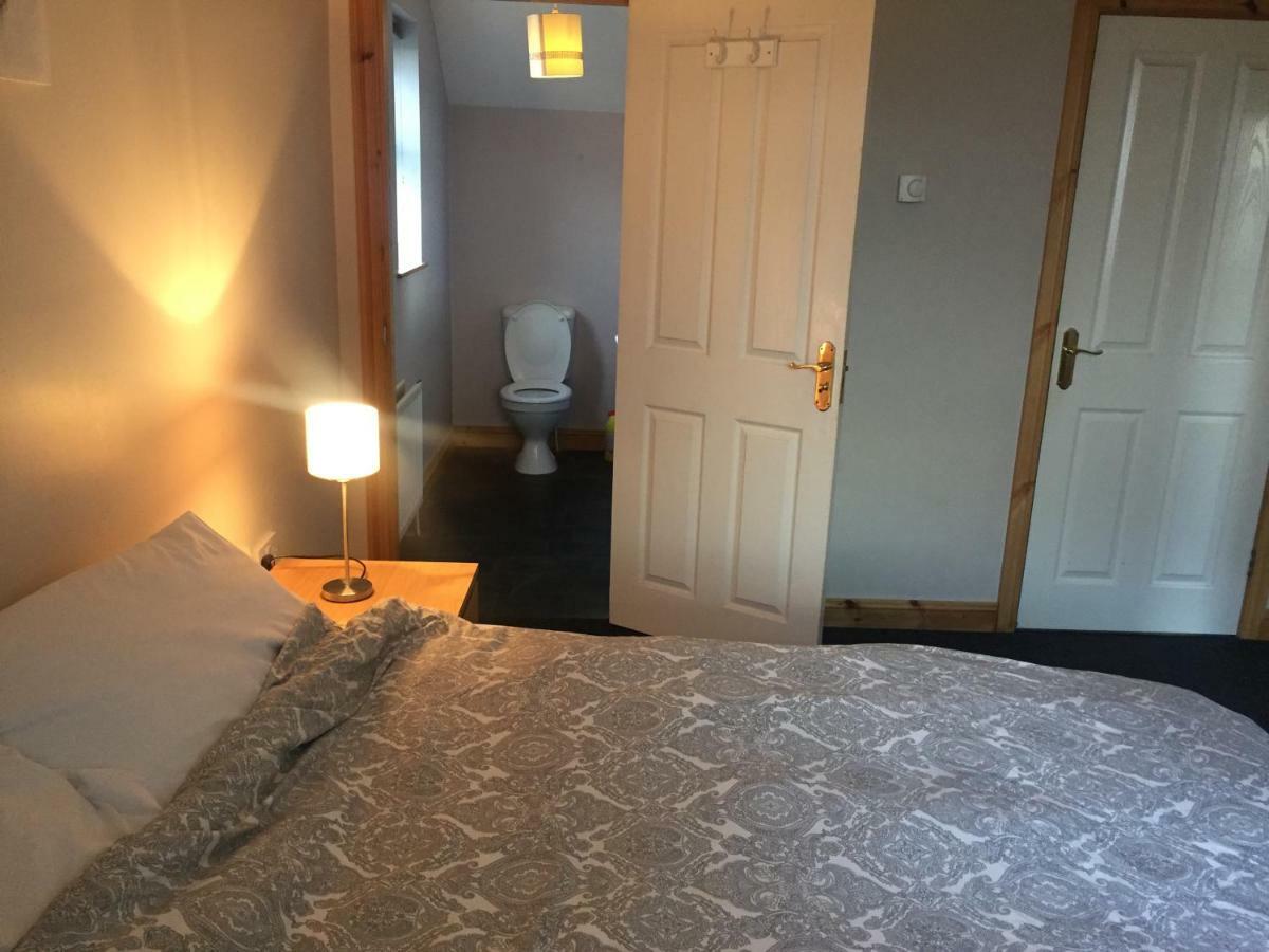 Glendona Lodge Glenavy ภายนอก รูปภาพ
